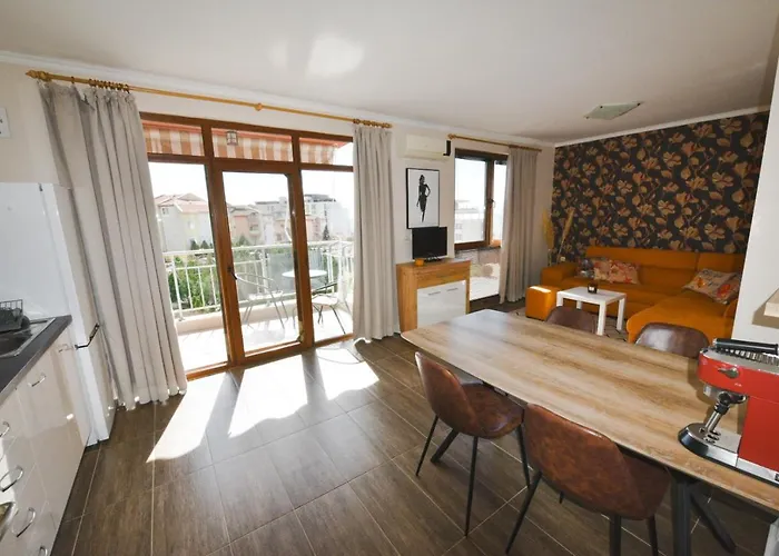 Sunwave Saint Apartment *